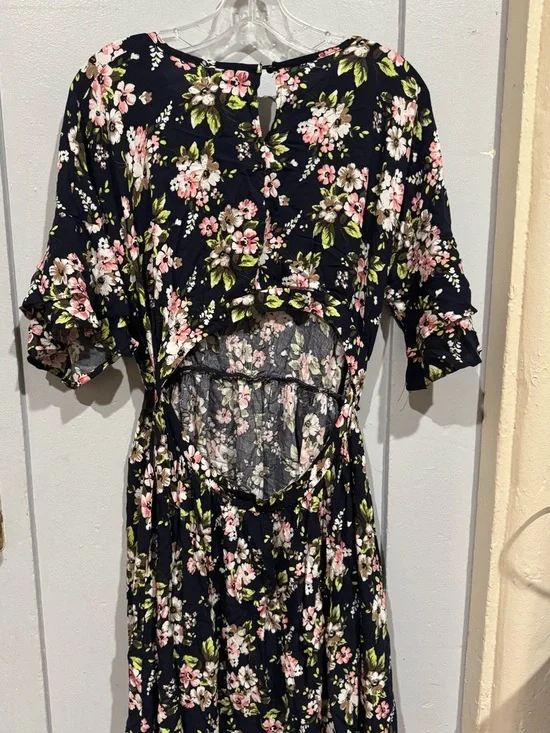 Navy Floral Short Dress - Picture 2 of 3